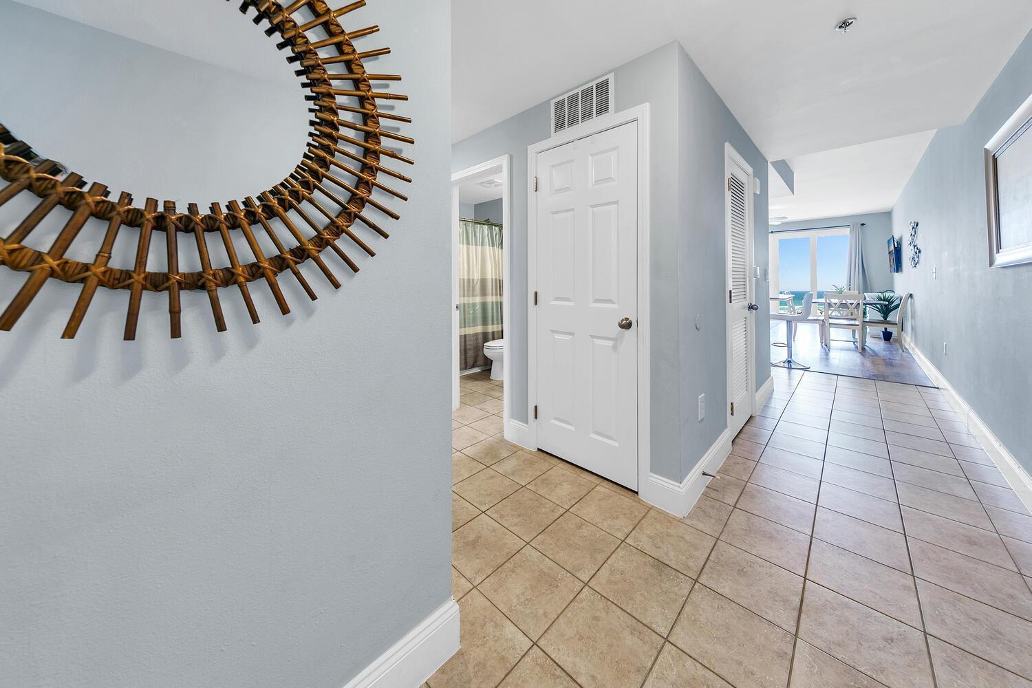Holiday home Laketown Wharf 827 - Life's A By Emerald Coast Retreats *
