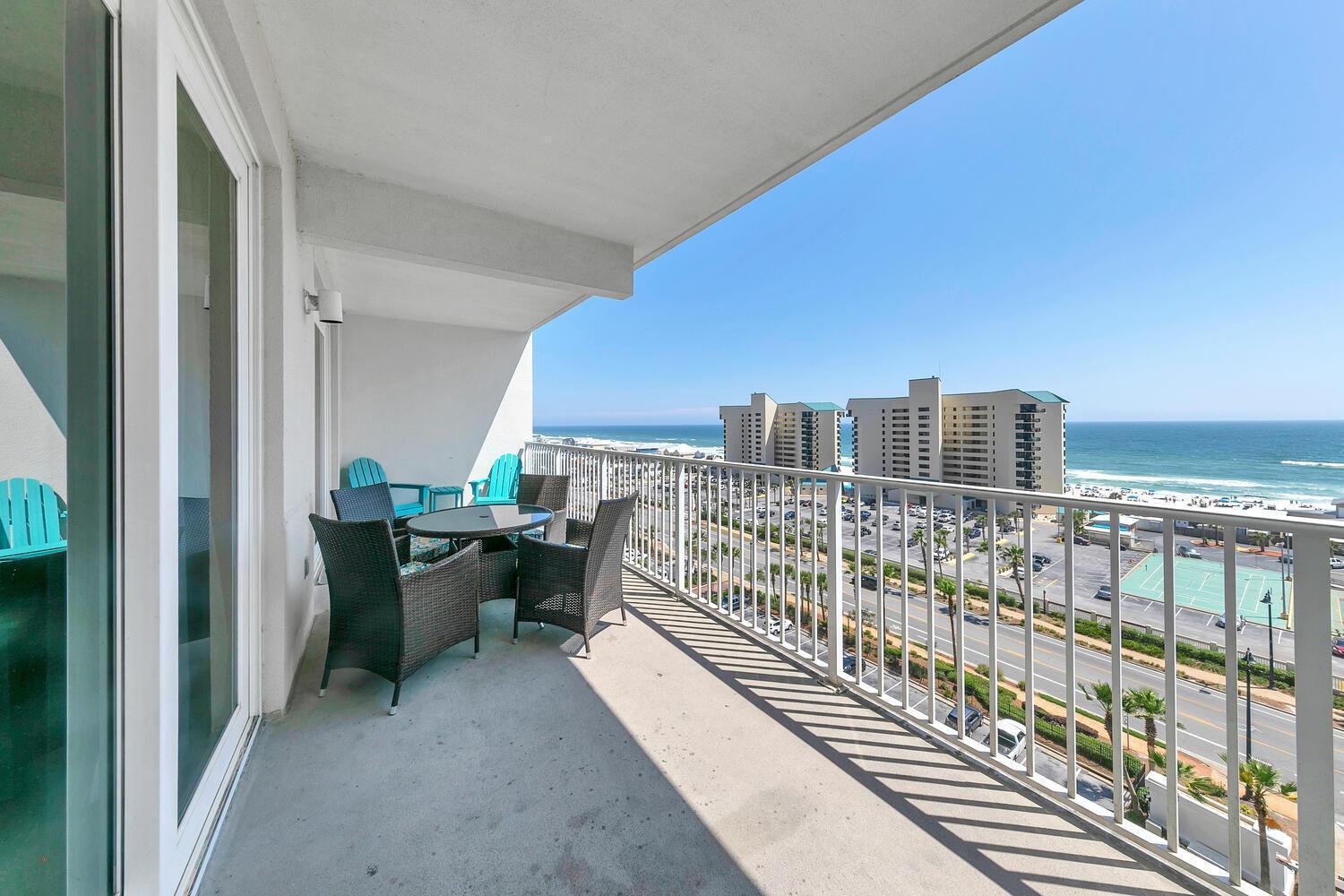 Holiday home Laketown Wharf 827 - Life's A By Emerald Coast Retreats *