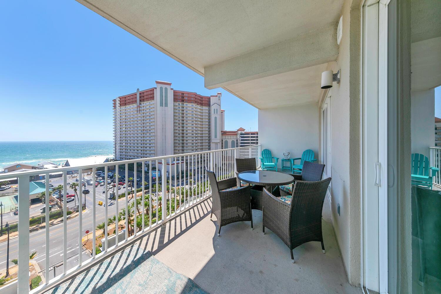 Holiday home Laketown Wharf 827 - Life's A By Emerald Coast Retreats *