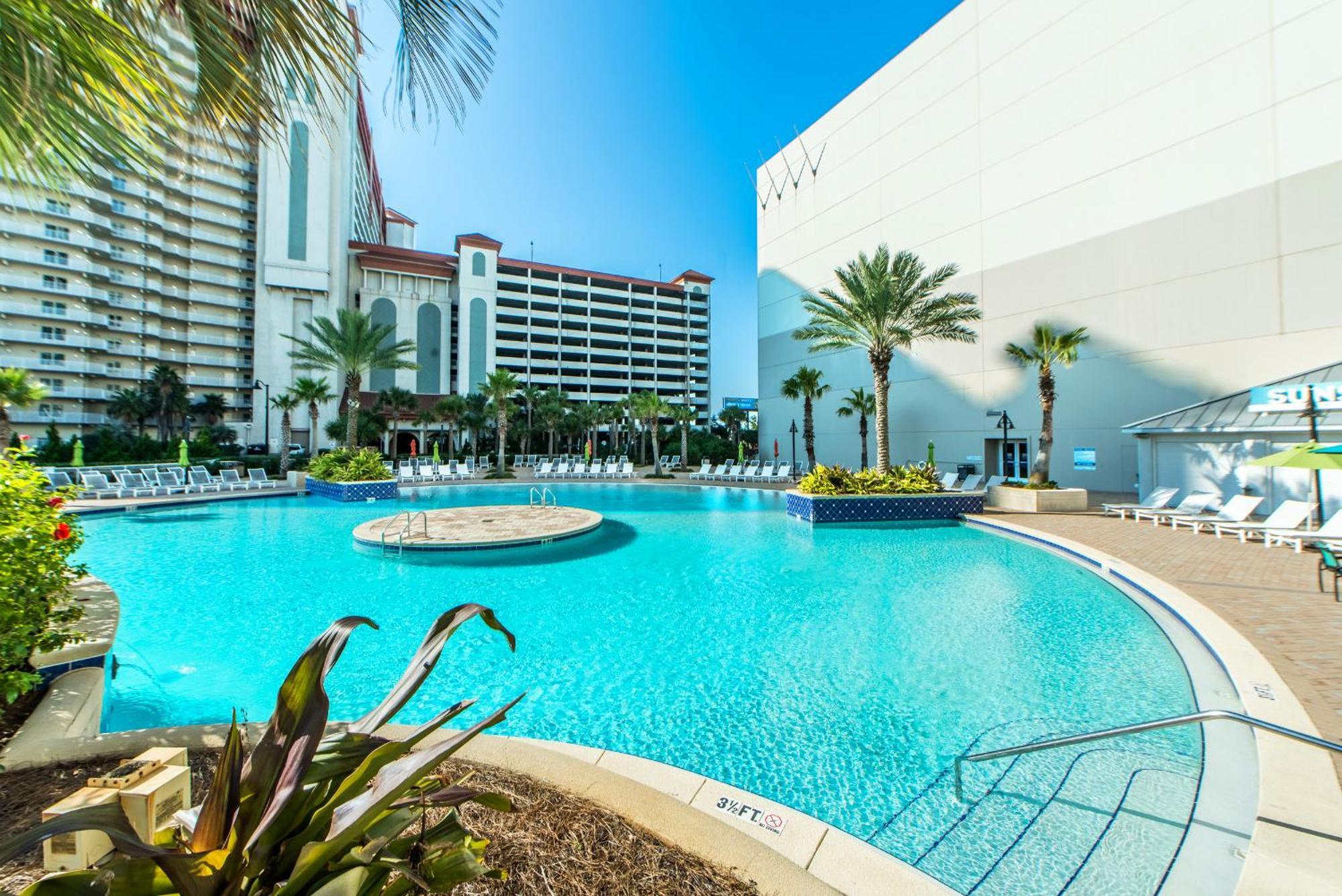 Laketown Wharf 827 - Life's A By Emerald Coast Retreats Holiday home