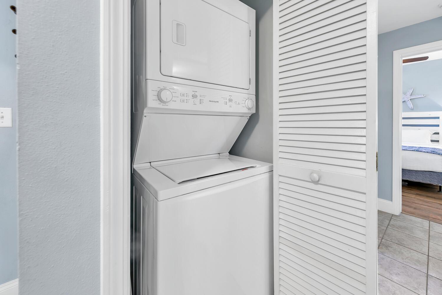 Laketown Wharf 827 - Life's A By Emerald Coast Retreats Holiday home *